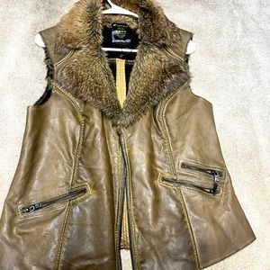 Fornia genuine leather vest, gently worn, leather aged. Gorgeous vest
